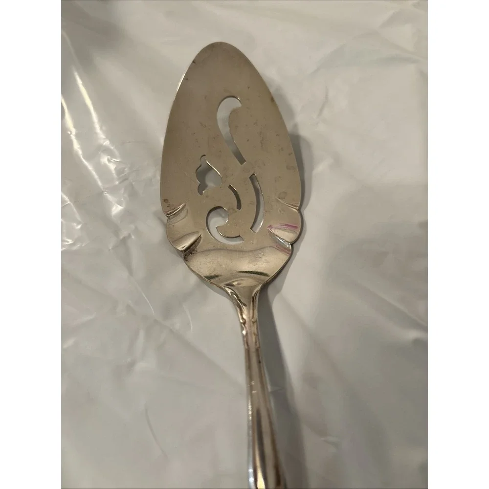 WM Rogers  IS Plated Original‎ Rogers Cake Knife Vintage